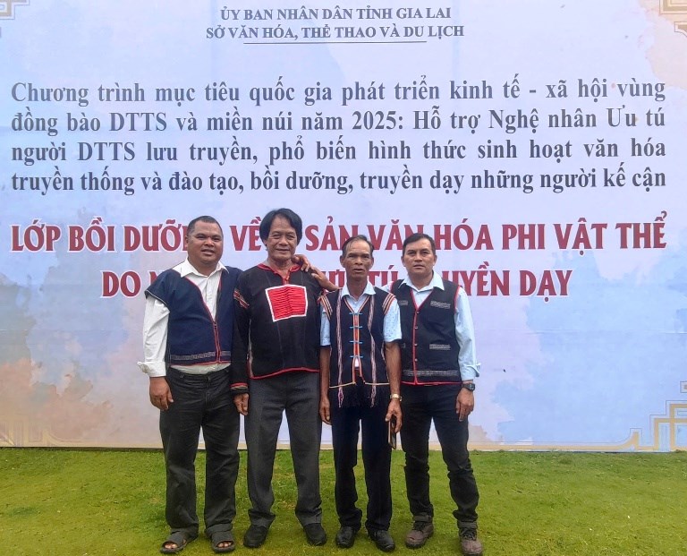 Gia Lai: Bồi dưỡng Di sản văn hóa phi vật thể cho đồng bào Jrai và Bahnar - ảnh 1