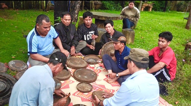Gia Lai: Bồi dưỡng Di sản văn hóa phi vật thể cho đồng bào Jrai và Bahnar - ảnh 2