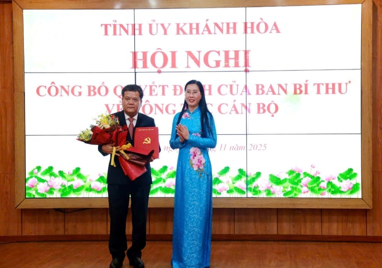 Công bố Quyết định chỉ định Phó Bí thư Tỉnh ủy Khánh Hòa - ảnh 1