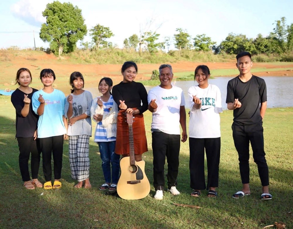 Lớp học nhạc yêu thương của người thầy Jrai - ảnh 4