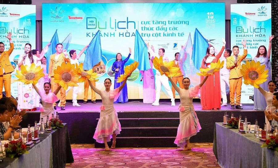 “Du lịch Khánh Hòa - Cực tăng trưởng thúc đẩy các trụ cột kinh tế” - ảnh 7