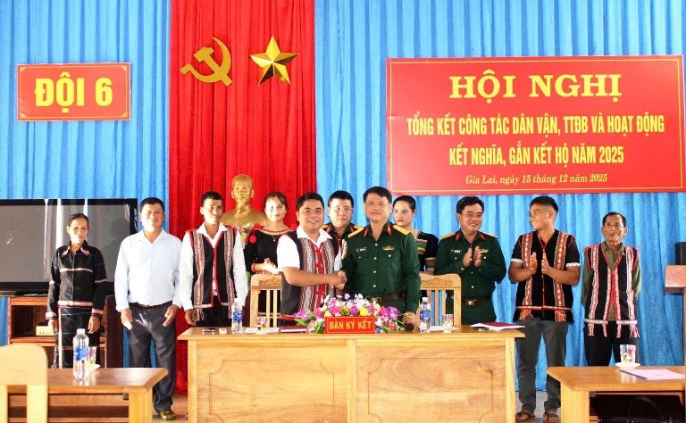 Tăng cường gắn kết tình quân - dân vùng biên Gia Lai - ảnh 3