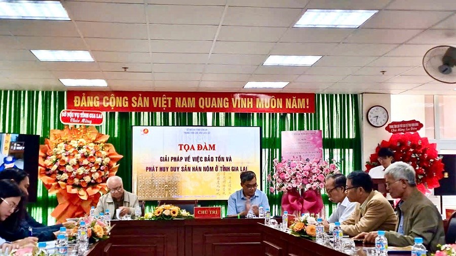 Từ toạ đàm khoa học đến giải pháp lâu dài cho di sản Hán Nôm Gia Lai - ảnh 1