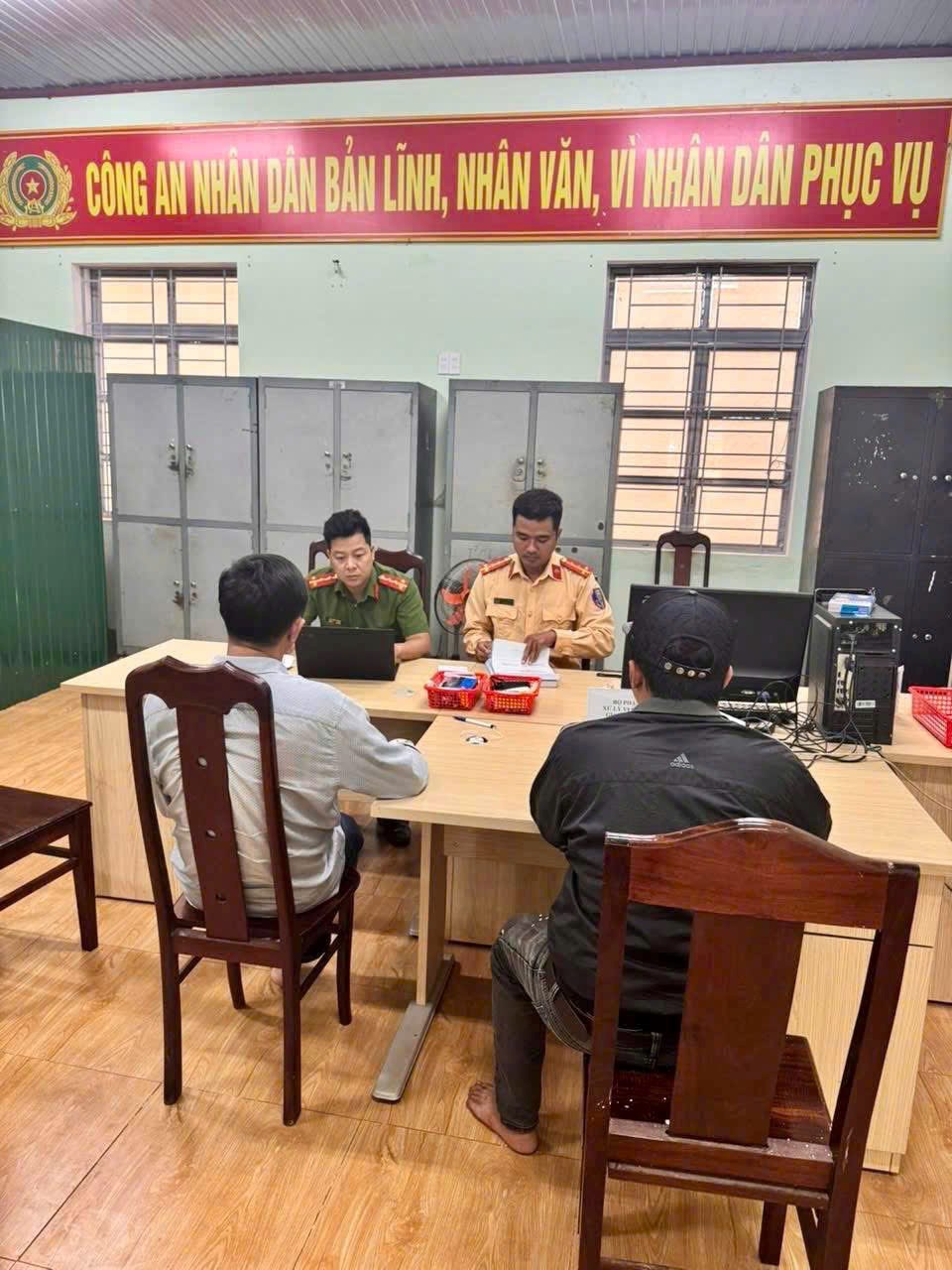 Gia Lai: Phạt 3 xe khách gần 150 triệu đồng vì hành vi tạt đầu, tranh giành khách  - ảnh 1