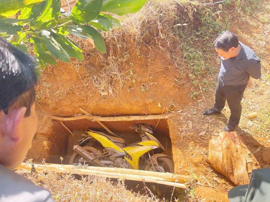 Gia Lai: Công an kêu gọi người dân cung cấp thông tin liên quan đến vụ cướp ngân hàng - ảnh 2