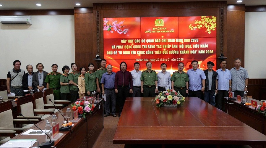 Phát động Cuộc thi sáng tác nghệ thuật “Vì bình yên cuộc sống trên quê hương Khánh Hòa” - ảnh 3