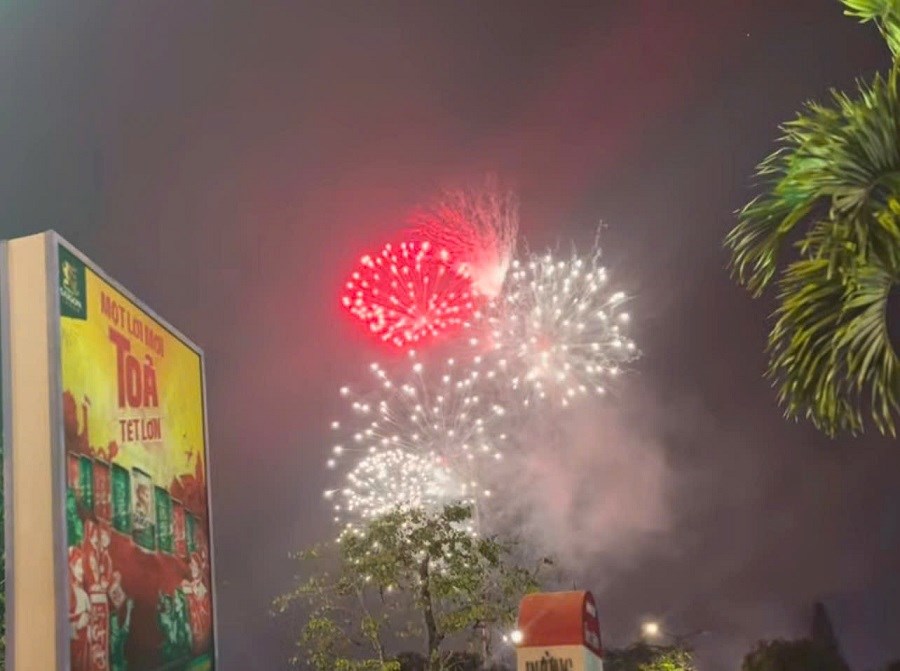 Phố núi Pleiku nô nức đón chào thời khắc giao thừa Bính Ngọ 2026 - ảnh 4