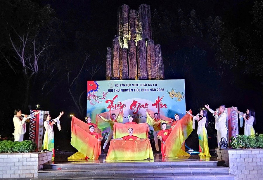 Đêm thơ Nguyên tiêu “Xuân giao hoà” thăng hoa của thi ca và nghệ thuật - ảnh 2