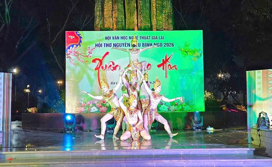 Đêm thơ Nguyên tiêu “Xuân giao hoà” thăng hoa của thi ca và nghệ thuật - ảnh 1