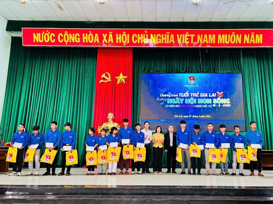 Gia Lai: Tuổi trẻ hướng về Ngày hội non sông - ảnh 3