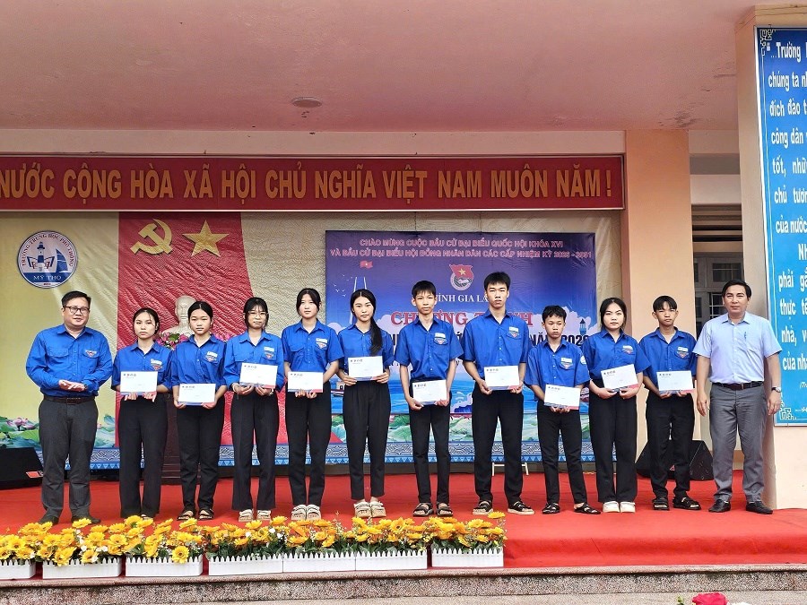 Gia Lai: Hơn 300 đoàn viên, thanh niên tham gia chương trình “Nghĩa tình biên giới, hải đảo” - ảnh 3