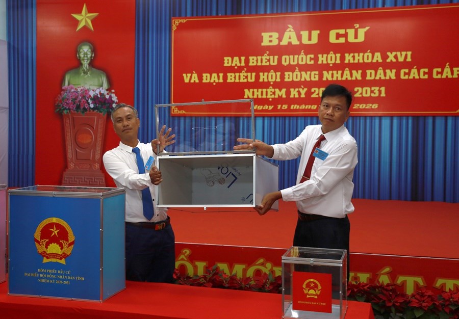 Khánh Hòa: Cử tri hồ hởi tham gia Ngày hội non sông - ảnh 3