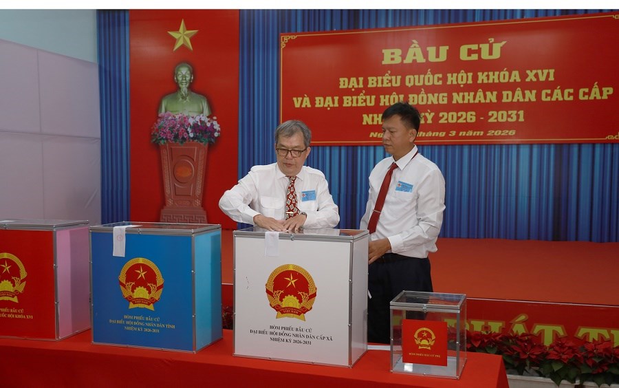 Khánh Hòa: Cử tri hồ hởi tham gia Ngày hội non sông - ảnh 4