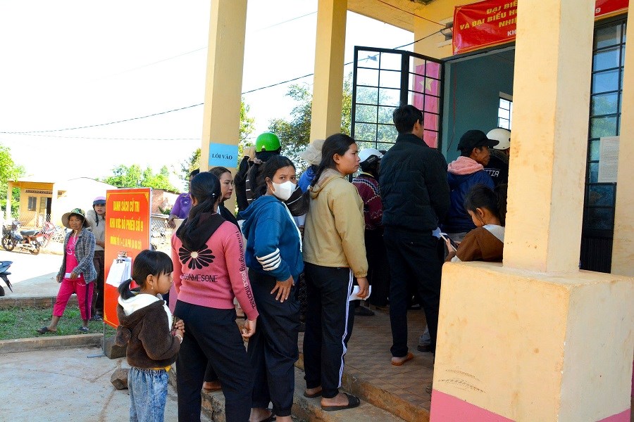 Gia Lai: Cử tri xã Ia Phí phấn khởi tham gia bầu cử đại biểu Quốc hội và HĐND các cấp - ảnh 6