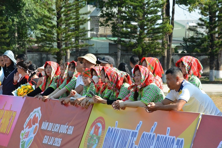 Sôi nổi Giải bóng đá nữ các DTTS tỉnh Gia Lai  - ảnh 5