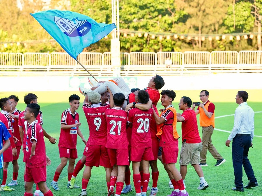 Trường ĐH Thủy Lợi vô địch Giải bóng đá Thanh niên sinh viên Việt Nam lần IV - ảnh 3