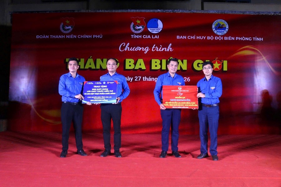 “Tháng Ba biên giới” lan toả yêu thương nơi tuyến đầu Tổ quốc - ảnh 5
