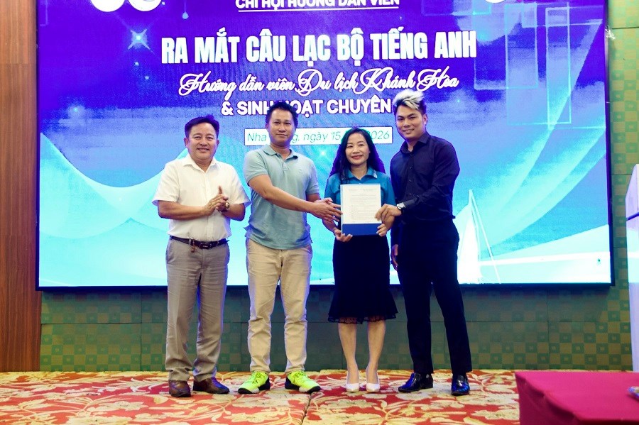 Khánh Hòa: Ra mắt CLB Tiếng Anh Hướng dẫn viên Du lịch - ảnh 1