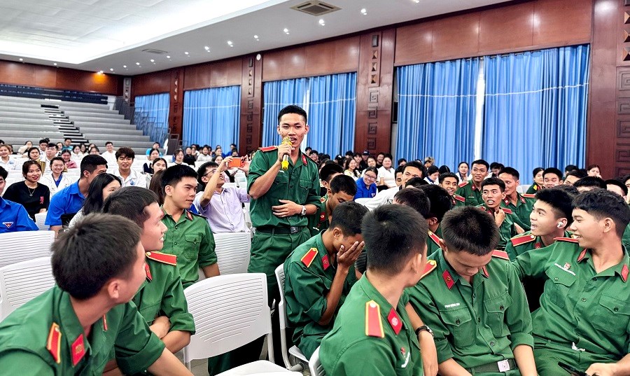 Sôi nổi Hội thi Olympic Tiếng Anh học sinh, sinh viên tỉnh Khánh Hòa  - ảnh 6
