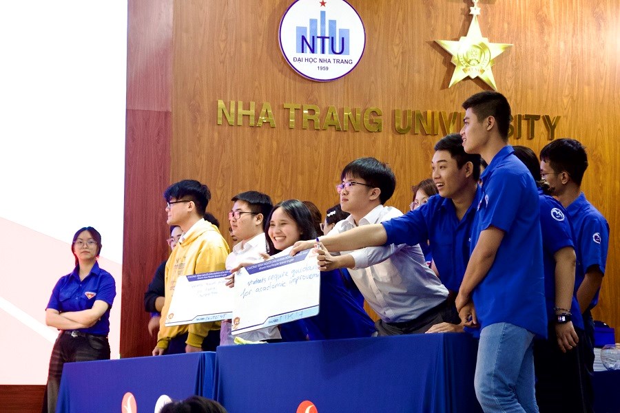 Sôi nổi Hội thi Olympic Tiếng Anh học sinh, sinh viên tỉnh Khánh Hòa  - ảnh 7