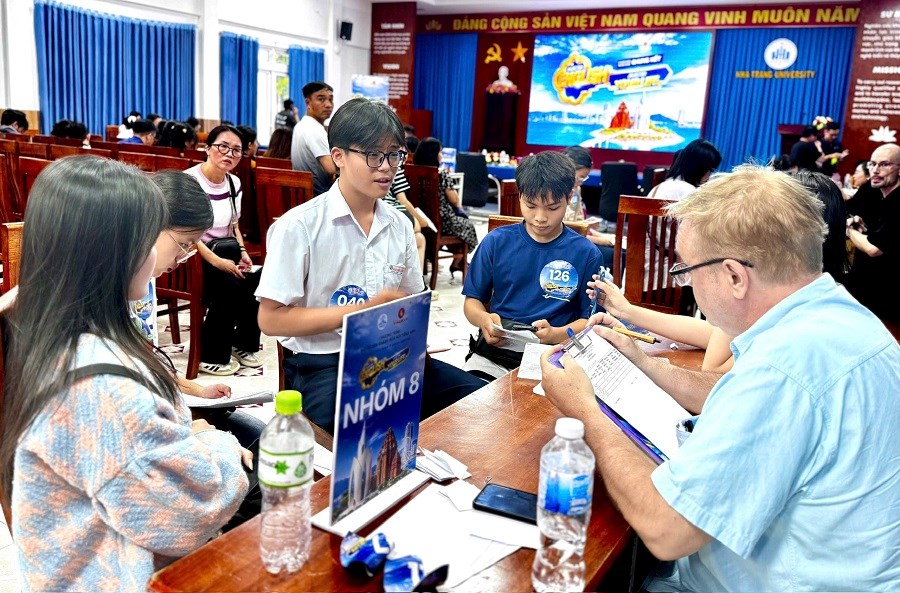Khánh Hòa: Lan tỏa phong trào học tiếng Anh, tăng tốc du lịch hội nhập - ảnh 1