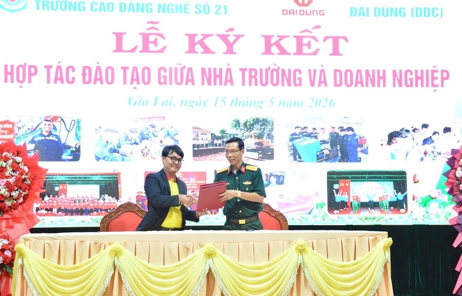 Gia Lai: Ngày hội việc làm kết nối sinh viên với doanh nghiệp - ảnh 2