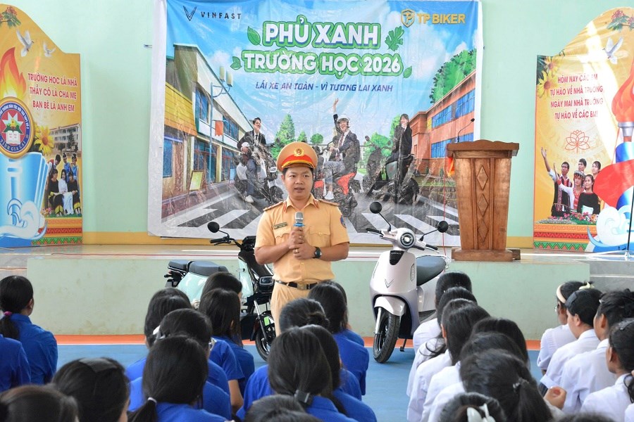 Gia Lai: Tuyên truyền, hướng dẫn kỹ năng lái xe an toàn cho học sinh - ảnh 1