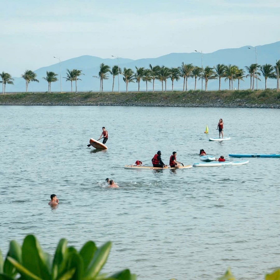 Marina Beach Club - trải nghiệm du lịch biển đêm hấp dẫn tại Nha Trang - ảnh 3