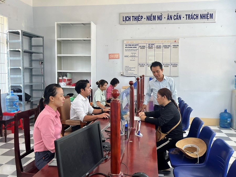 Nhìn thẳng vào vướng mắc để chính quyền 2 cấp hoạt động thực sự hiệu quả - ảnh 7