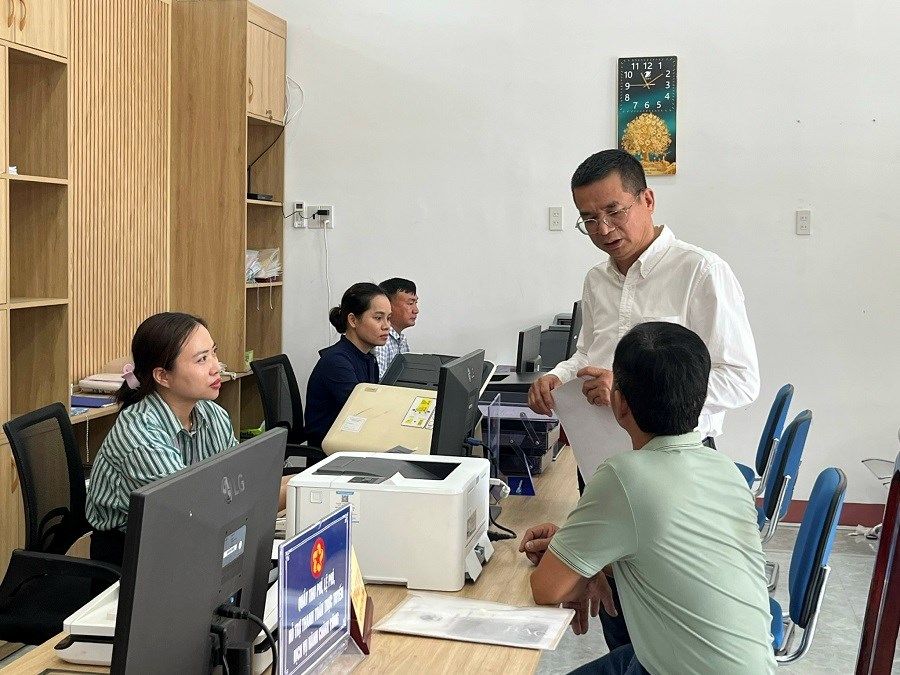 Nhìn thẳng vào vướng mắc để chính quyền 2 cấp hoạt động thực sự hiệu quả - ảnh 3