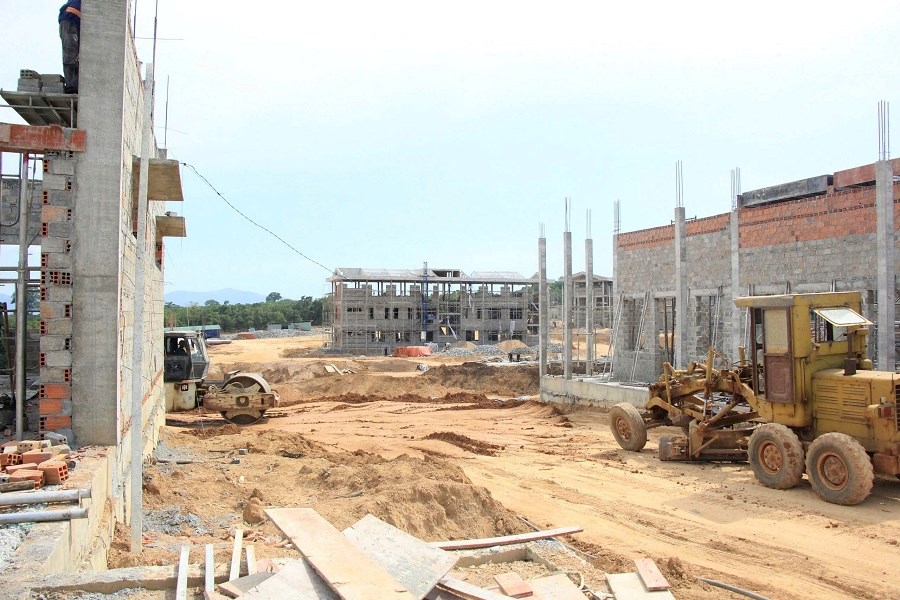 Bộ đội Biên phòng chung sức xây trường, chắp cánh ước mơ nơi biên cương - ảnh 3