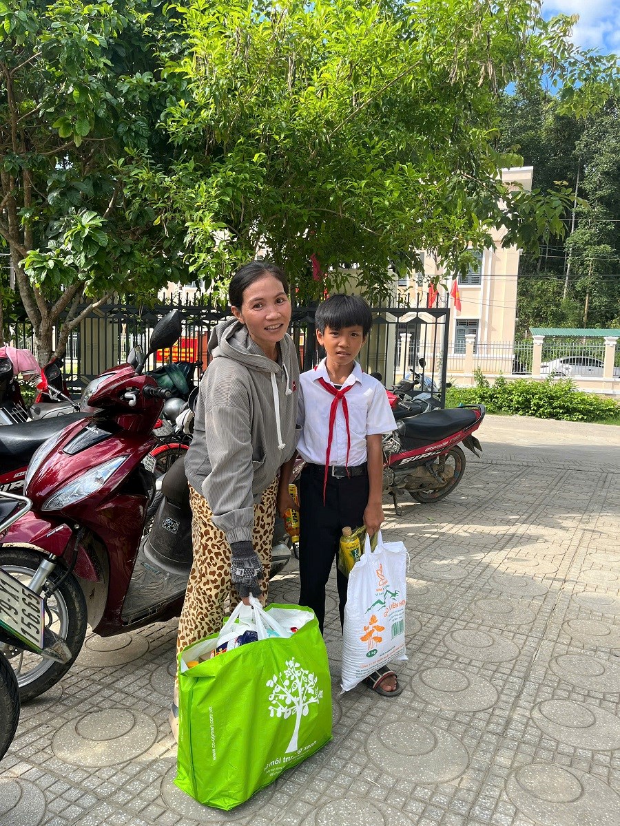 Công an Khánh Hòa: Đưa yêu thương đến trẻ em vùng đồng bào DTTS - ảnh 3