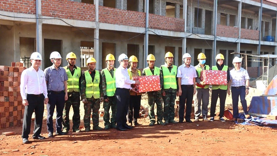 Gia Lai: Phát động chiến dịch 90 ngày đêm hoàn thành 7 trường nội trú biên giới - ảnh 3
