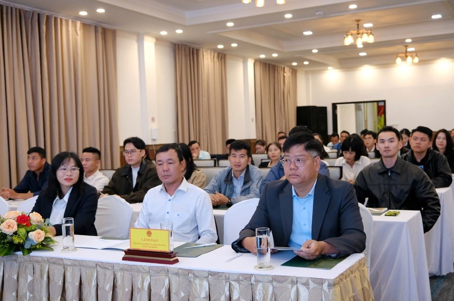 Lâm Đồng: Nâng cao nhận thức bảo vệ môi trường, hướng tới du lịch bền vững - ảnh 3