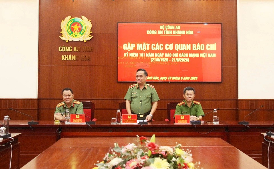 Công an Khánh Hoà gặp mặt các cơ quan báo chí  - ảnh 2