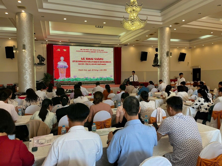 70 học viên tham gia lớp Bồi dưỡng kiến thức, kỹ năng về văn hóa công sở, đạo đức công vụ  - ảnh 5