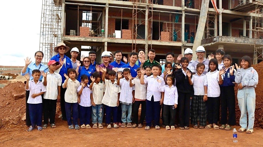 Học sinh vùng biên háo hức đón chờ ngôi trường mới - ảnh 2