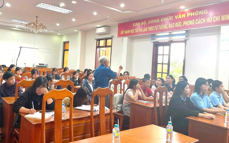 Gia Lai: Khơi dậy niềm đam mê sáng tác văn học cho thế hệ trẻ - ảnh 2