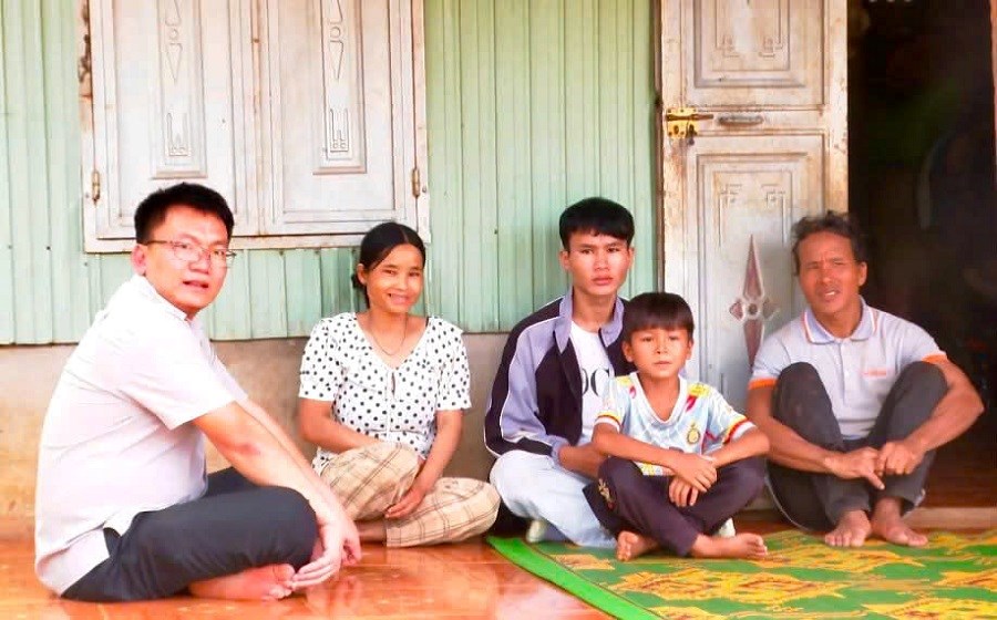 Người lặng thầm giữ bình yên nơi vùng biên Ia Ko - ảnh 2