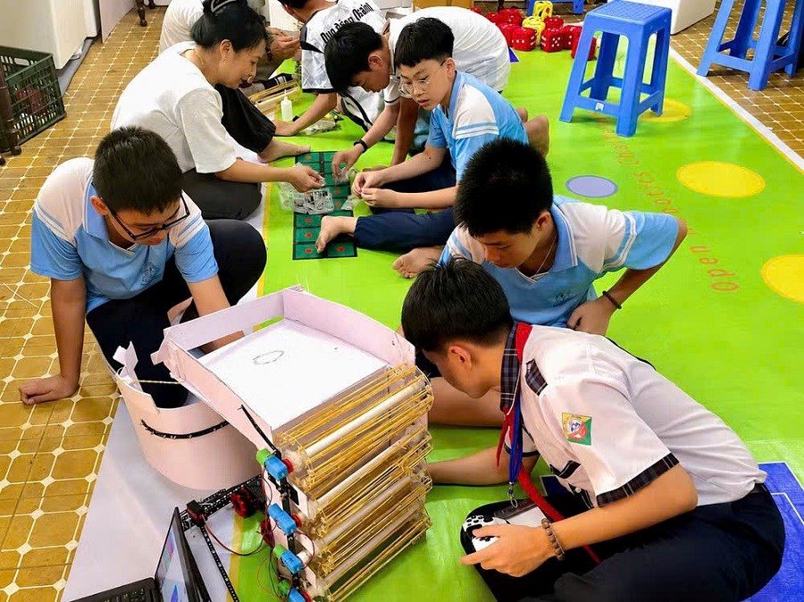 Ươm mầm đam mê công nghệ cho học sinh - ảnh 2