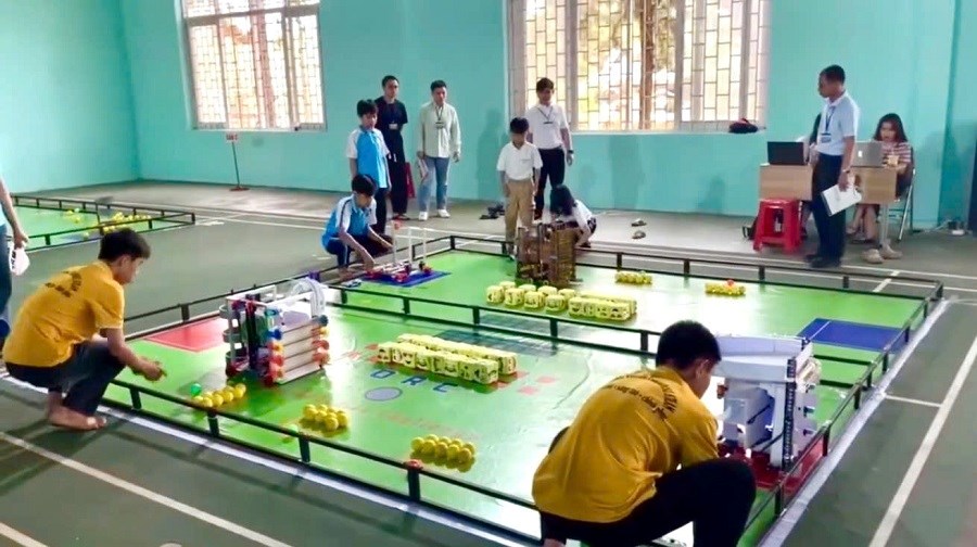 Ươm mầm đam mê công nghệ cho học sinh - ảnh 1