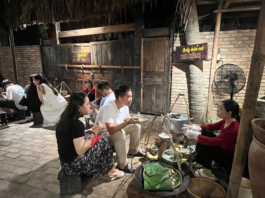Khi văn hóa, ẩm thực trở thành sản phẩm du lịch, thu hút du khách - ảnh 8