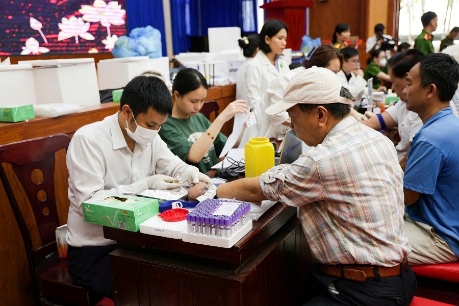 Khánh Hòa: Triển khai cao điểm thu nhận mẫu sinh phẩm ADN, góp phần xác định danh tính liệt sĩ - ảnh 3