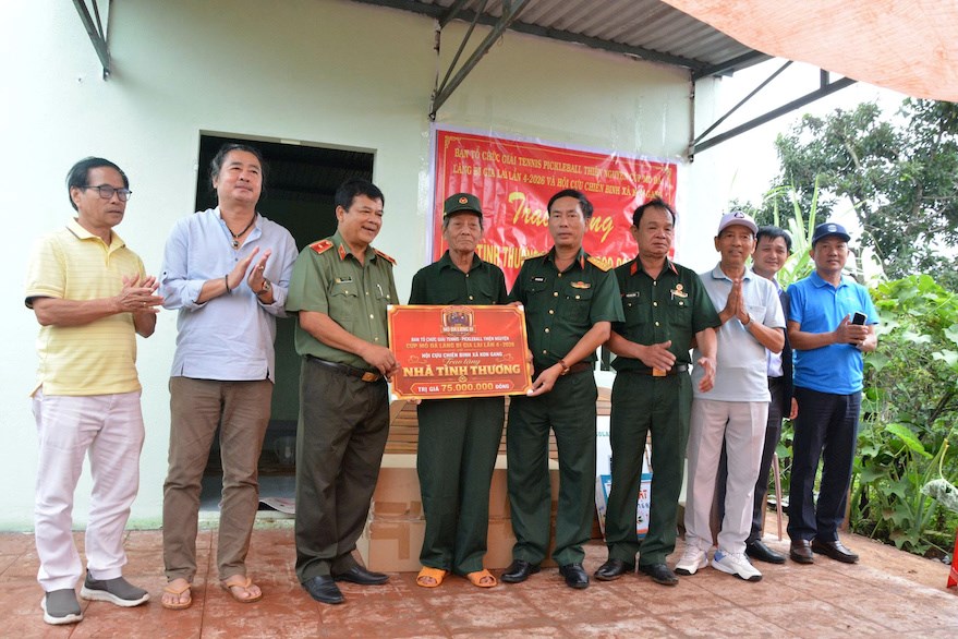 Lan tỏa yêu thương từ giải thể thao Cúp Mỏ đá làng Bi - ảnh 4