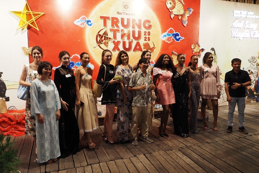 111 người đẹp Miss World trải nghiệm văn hóa, ẩm thực Nha Trang - ảnh 7