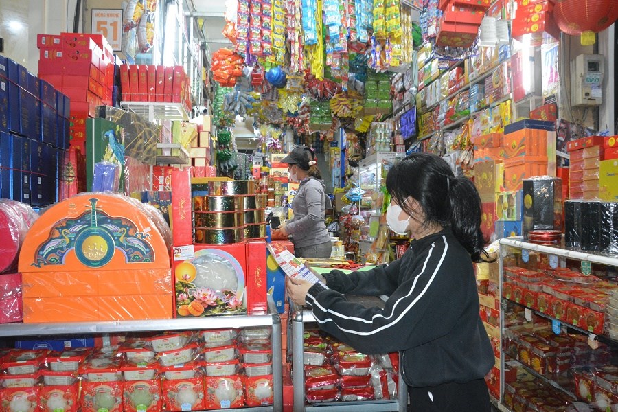 Gia Lai: Bánh Trung thu đa dạng, chờ sức mua khởi sắc - ảnh 1