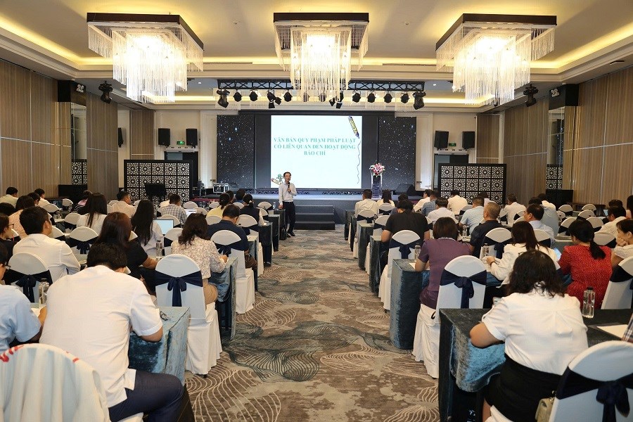 Khánh Hòa: Nâng cao trách nhiệm, năng lực công tác báo chí - ảnh 1