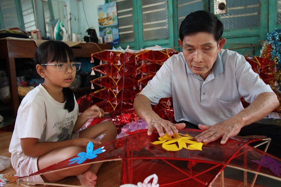 Giữ ấm những mùa Trăng - ảnh 2