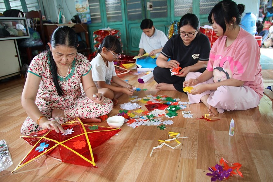 Giữ ấm những mùa Trăng - ảnh 3