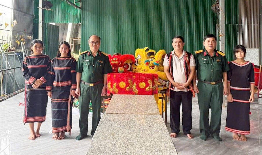  Mùa trăng đong đầy yêu thương nơi biên giới - ảnh 4